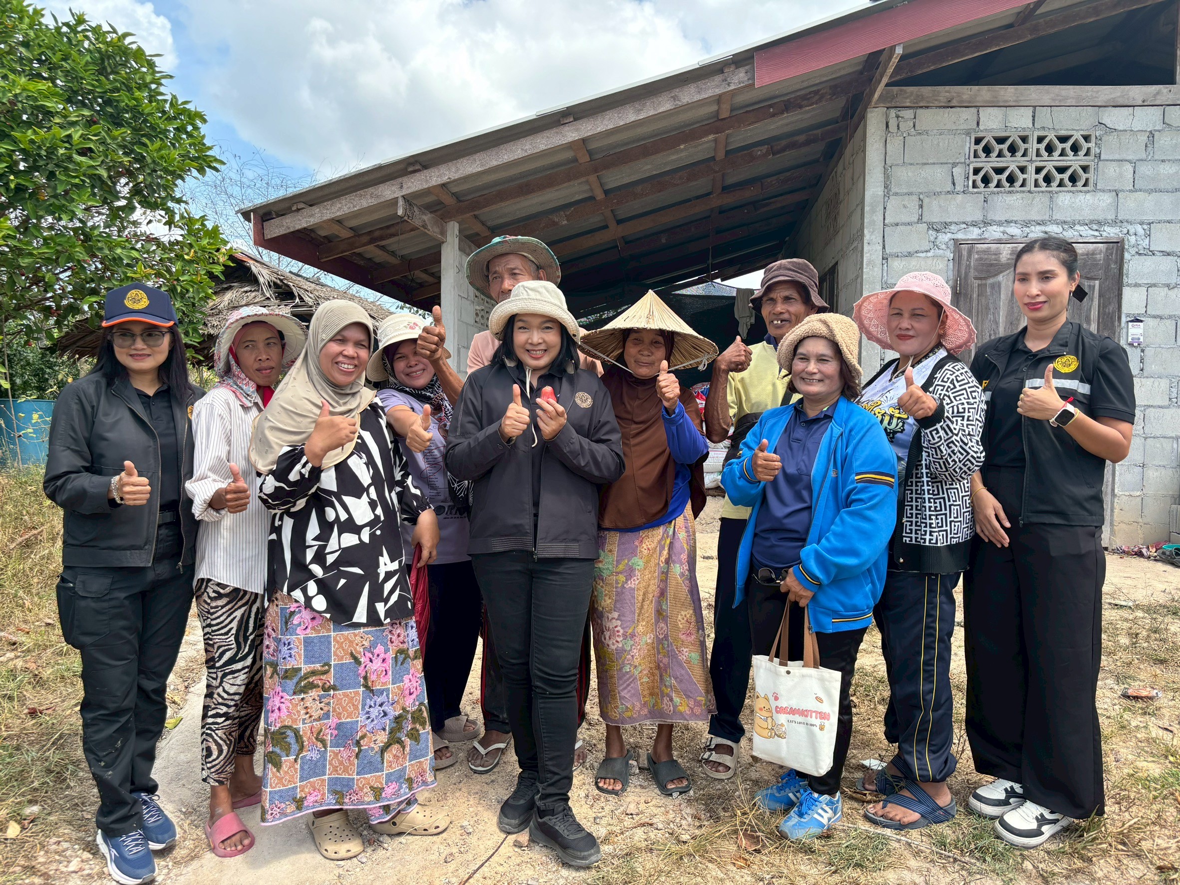 title - ผู้ตรวจราชการ ส.ป.ก. ลงพื้นที่ตรวจราชการ โครงการจัดที่ดินให้ชุมชนตามนโยบายรัฐบาล (คทช.) จังหวัดสงขลา